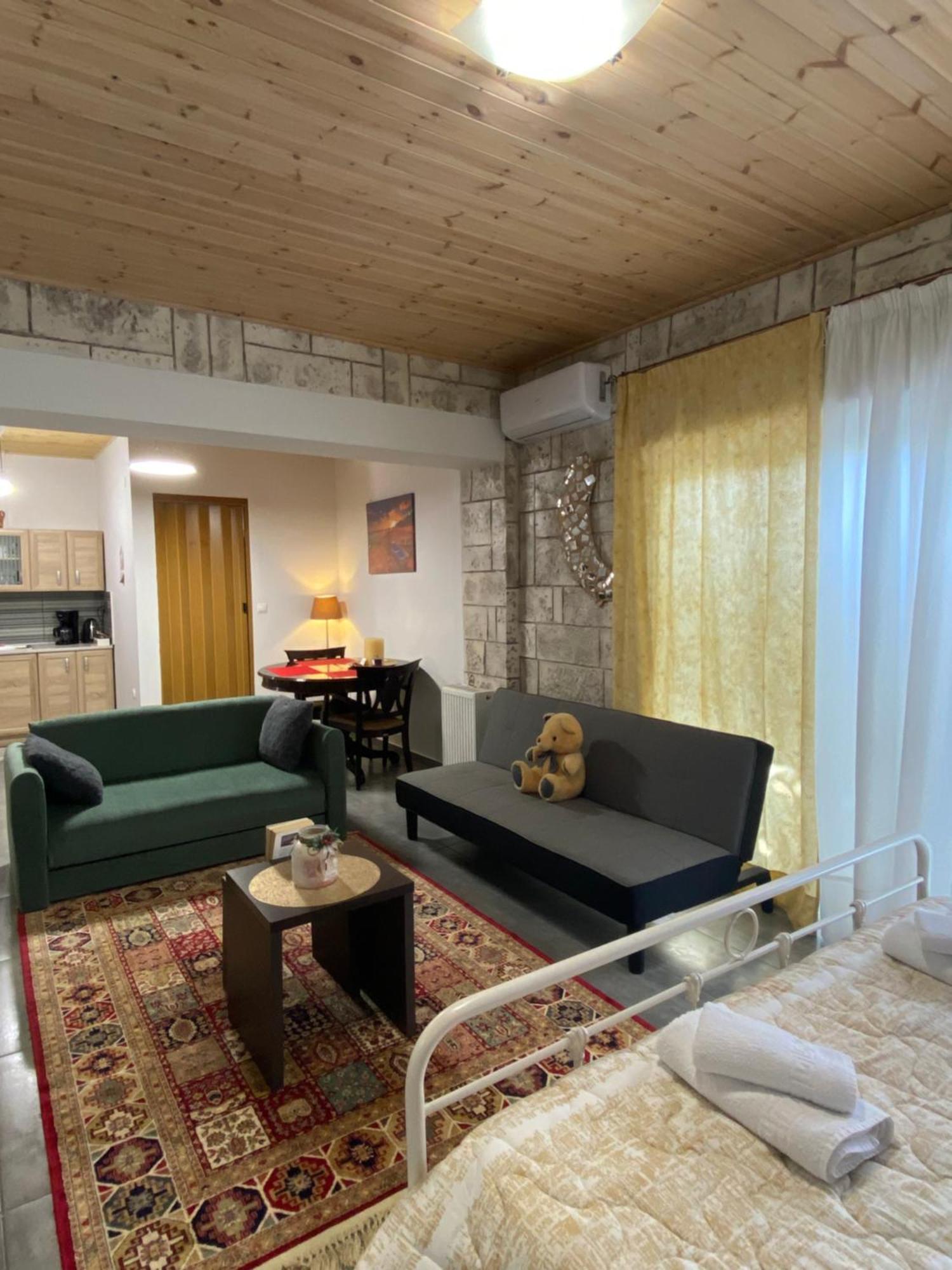 D&M Studio Ριο Πατρα Patras Ngoại thất bức ảnh