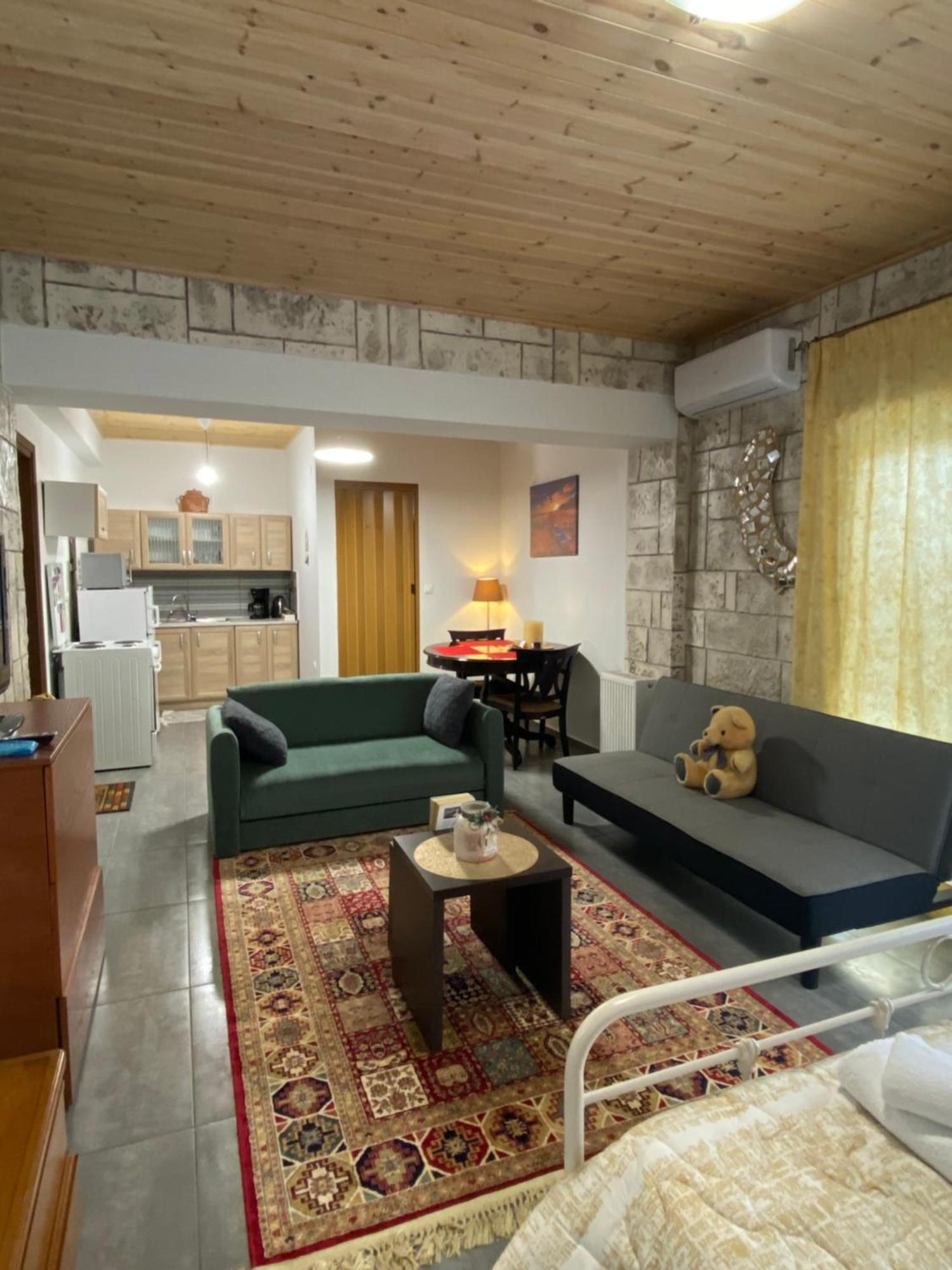 D&M Studio Ριο Πατρα Patras Ngoại thất bức ảnh